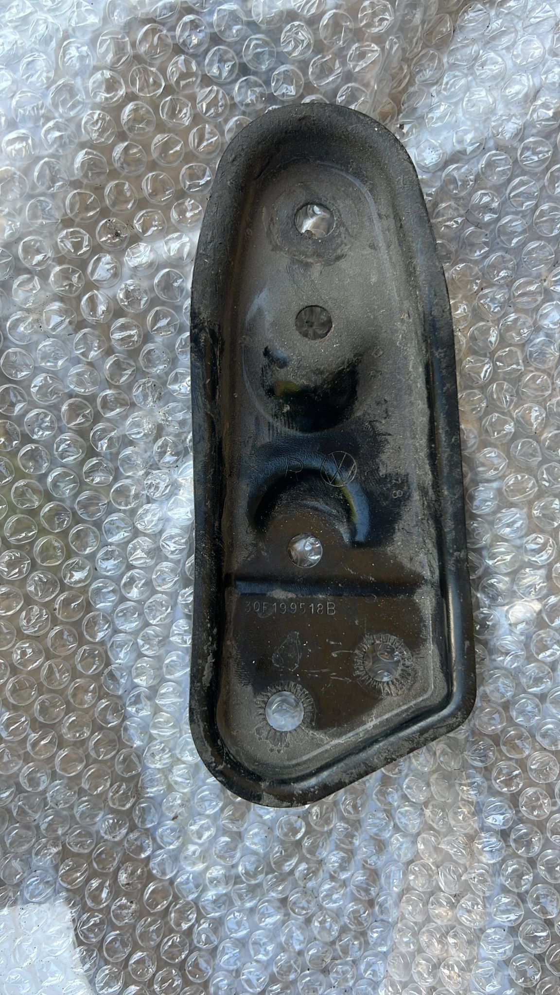 VOLKSWAGEN 3QF199517B