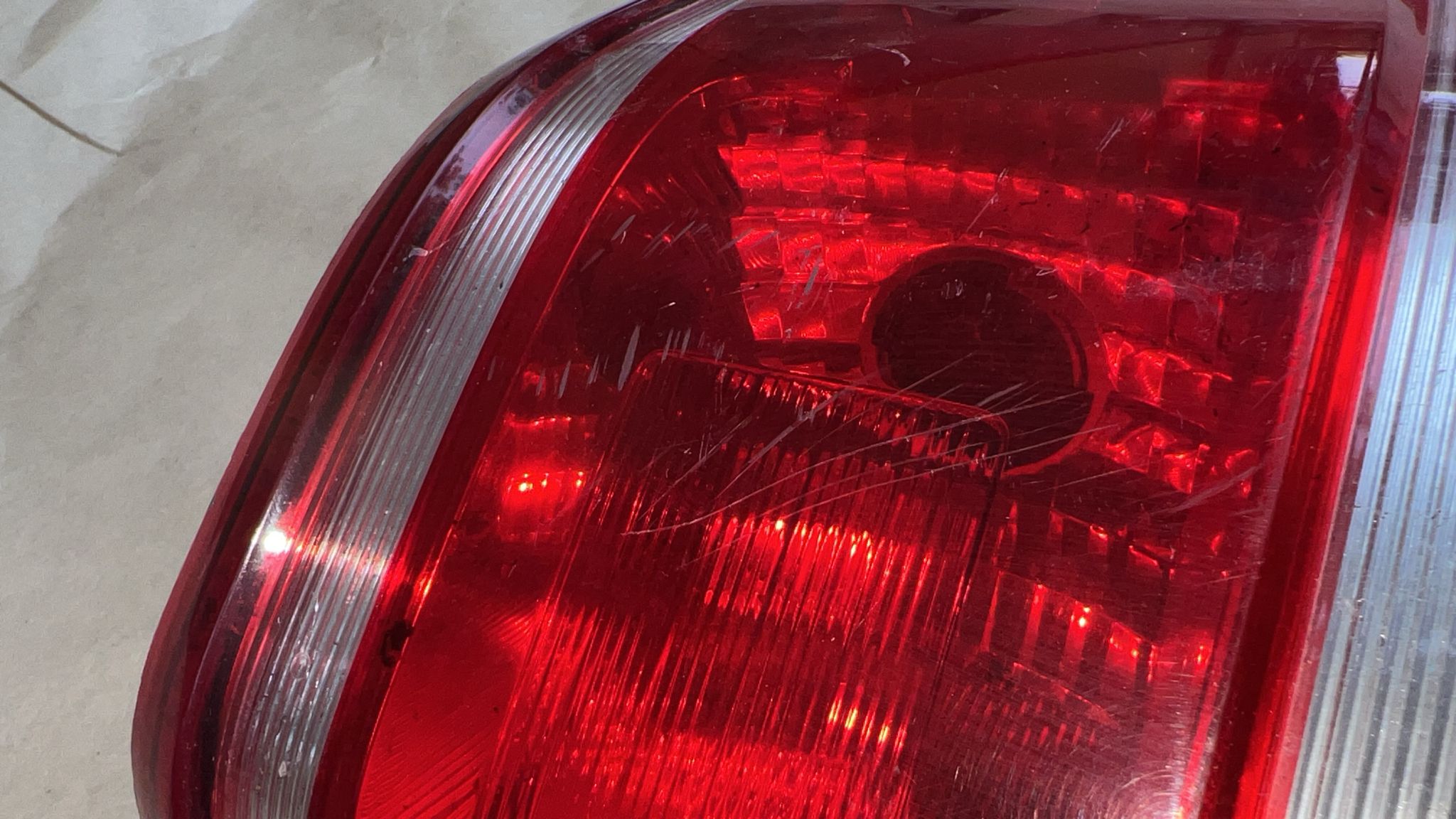 FORD JL34-13B504-AH