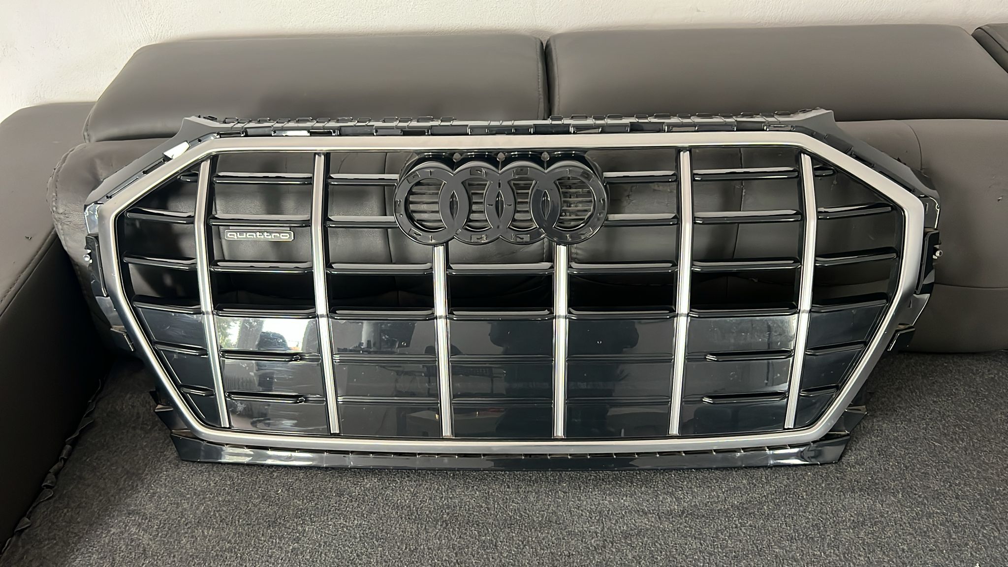 Audi 80A853651