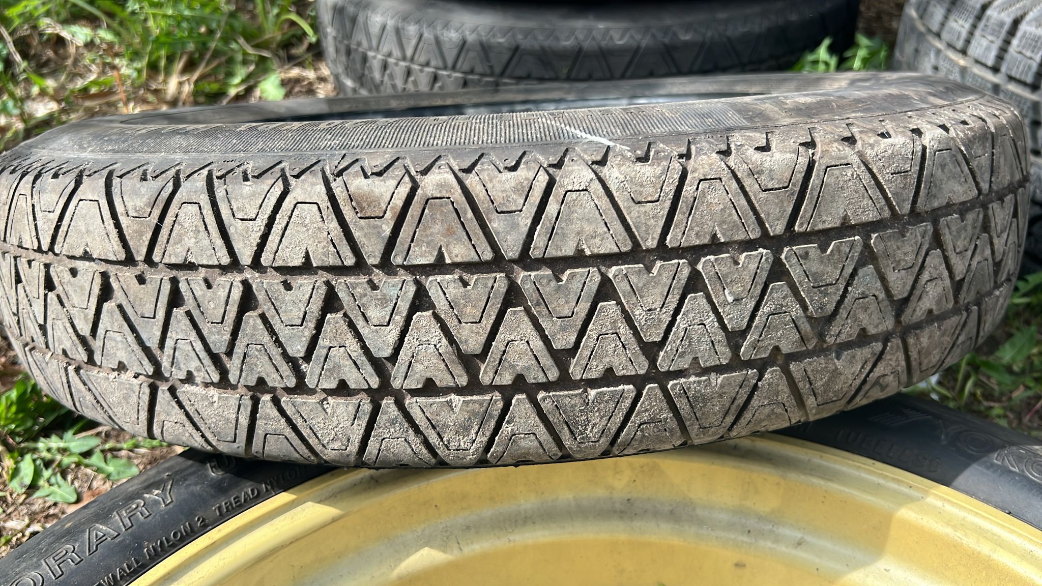 Uniroyal T145/90r16 106m