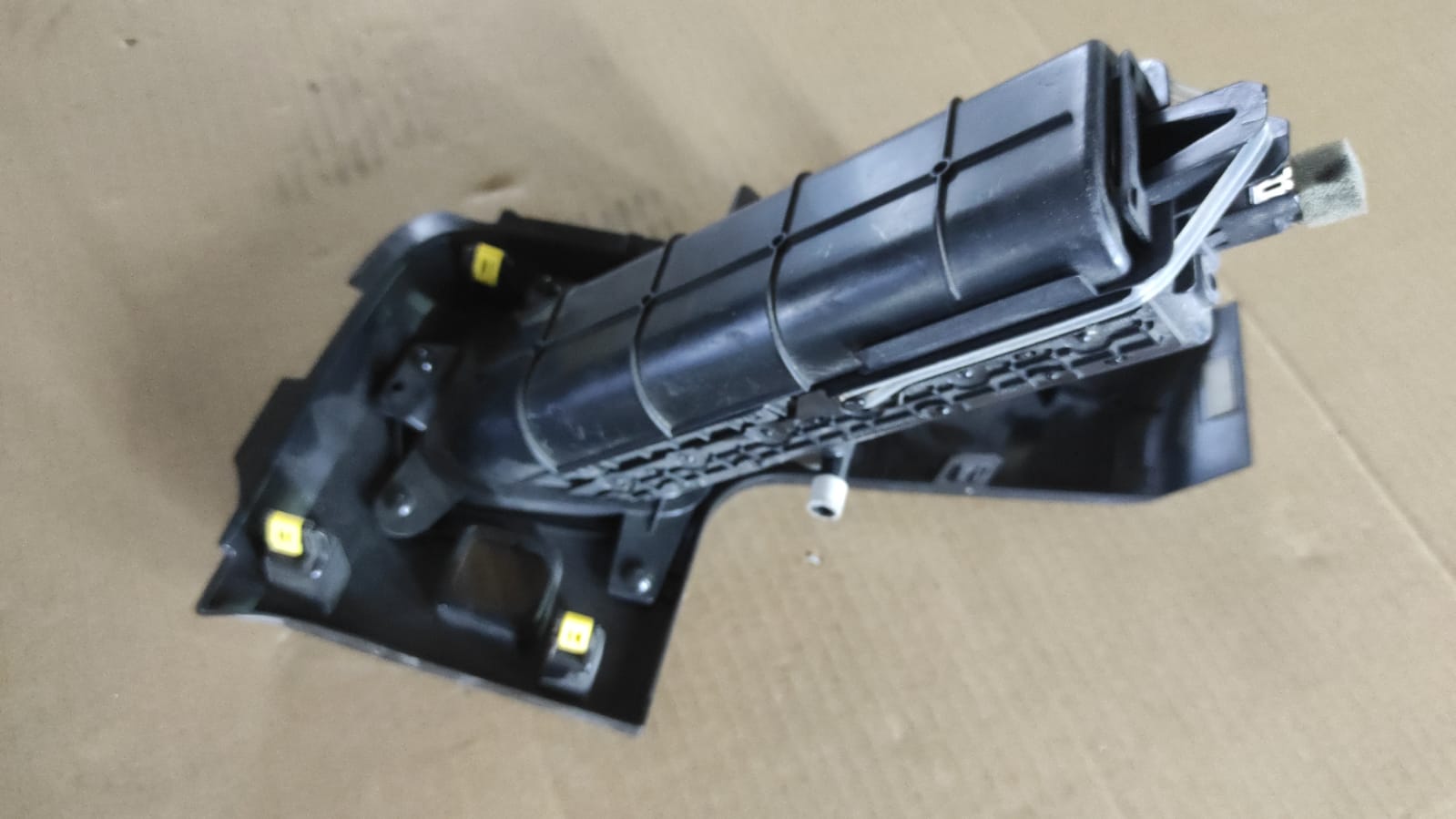 FORD FR3B-63044F09-A