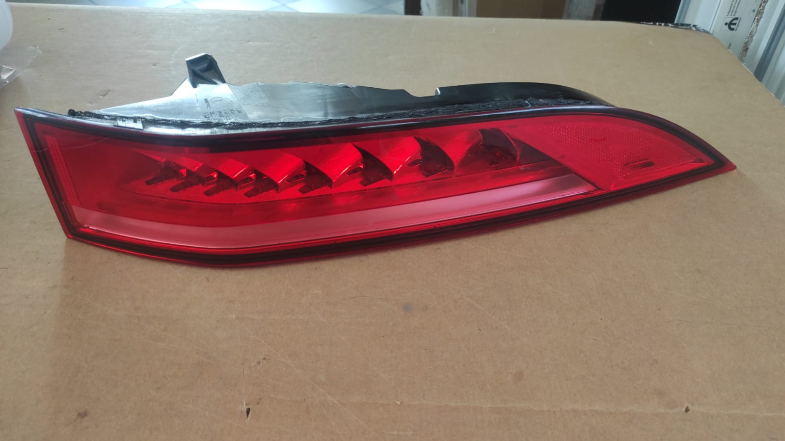 JAGUAR HK83-13404-BC