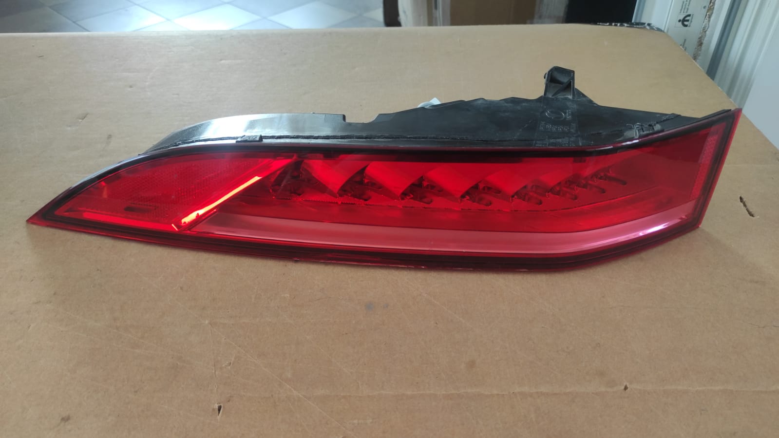 JAGUAR HK83-13405-BC